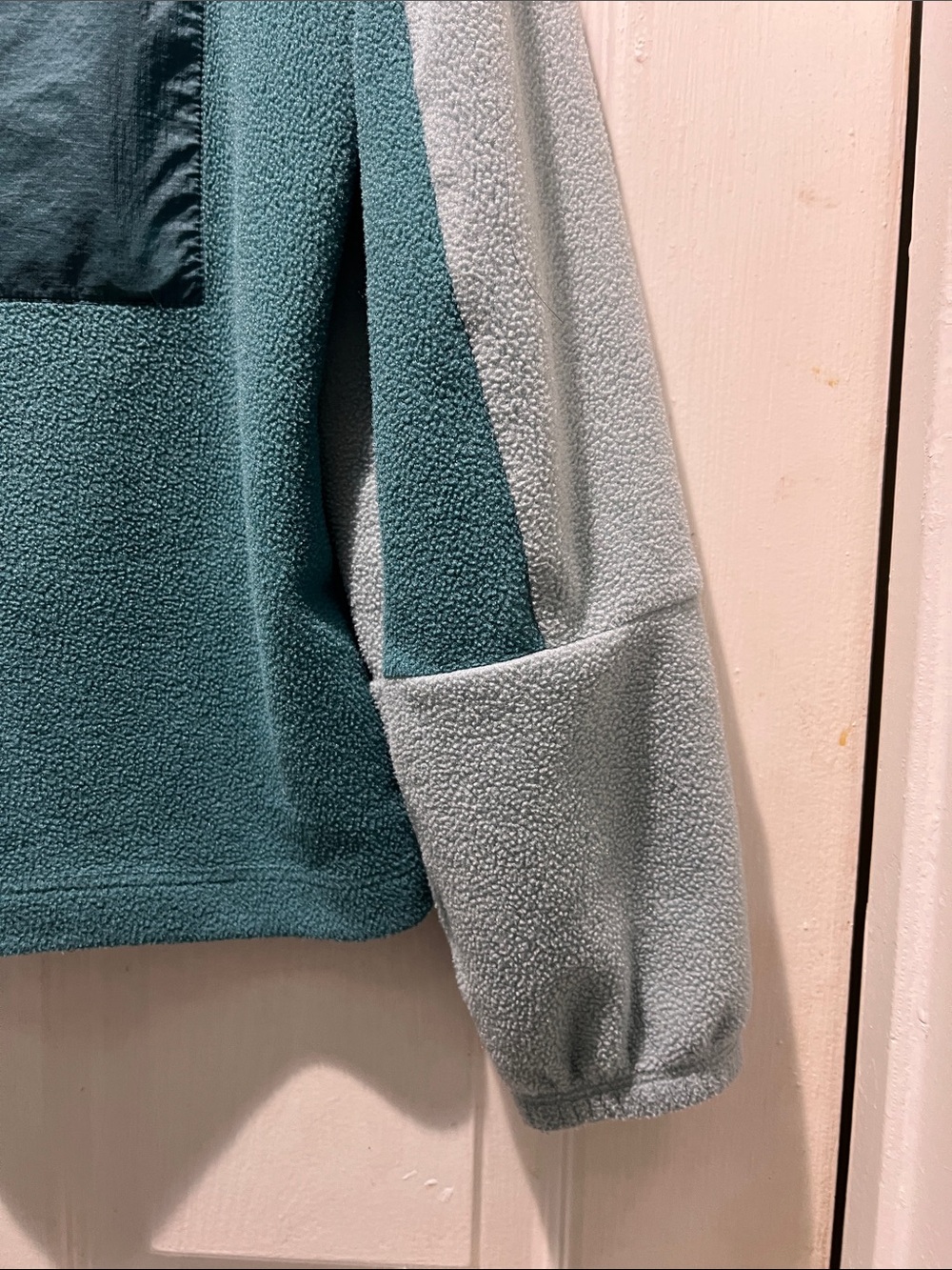 Patagonia Teal and Light Gray Quarter-Zip Fleece Pullover - Picture 5 of 10
